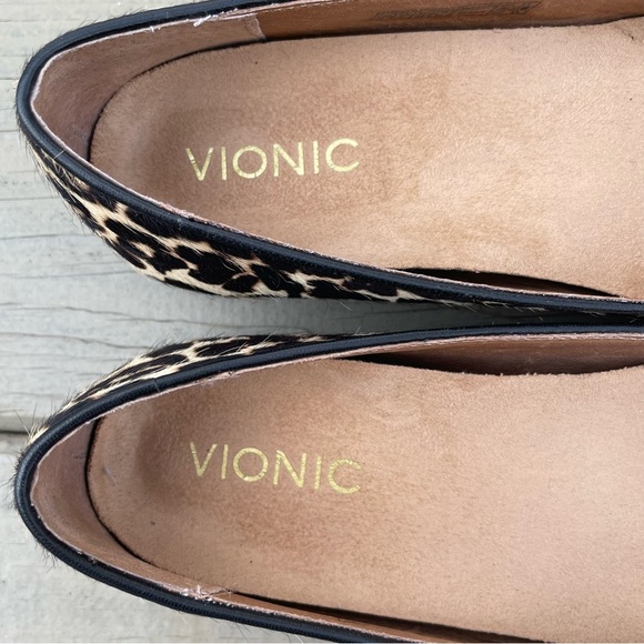 ✨Vionic Leopard Print Flats✨ - Picture 10 of 10